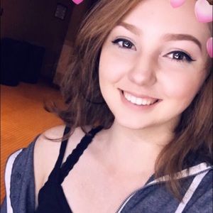 Meet your Posher, Lexi